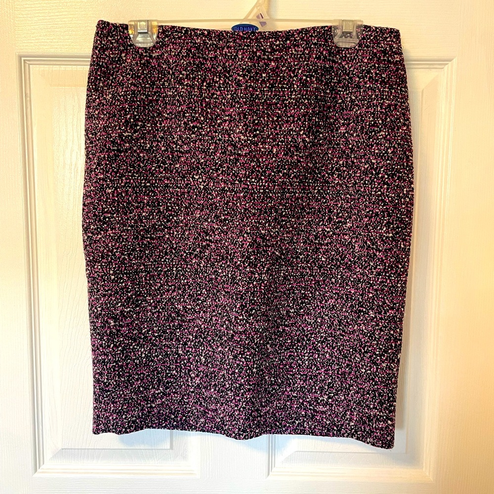 NWOT Calvin Klein Tweed Skirt! Magenta and black. Knee length.